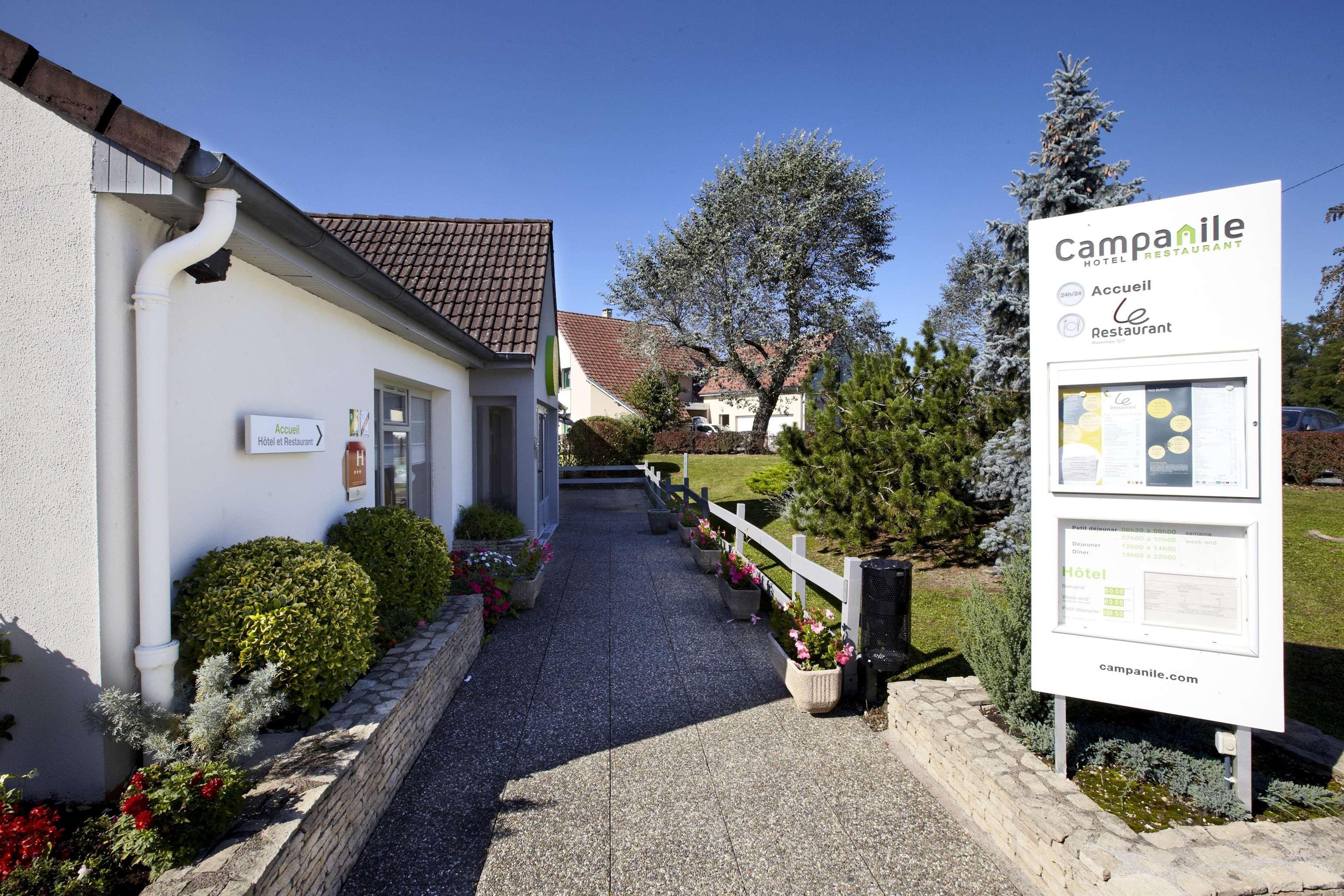 Campanile Montbeliard - Sochaux Hotel Exterior foto