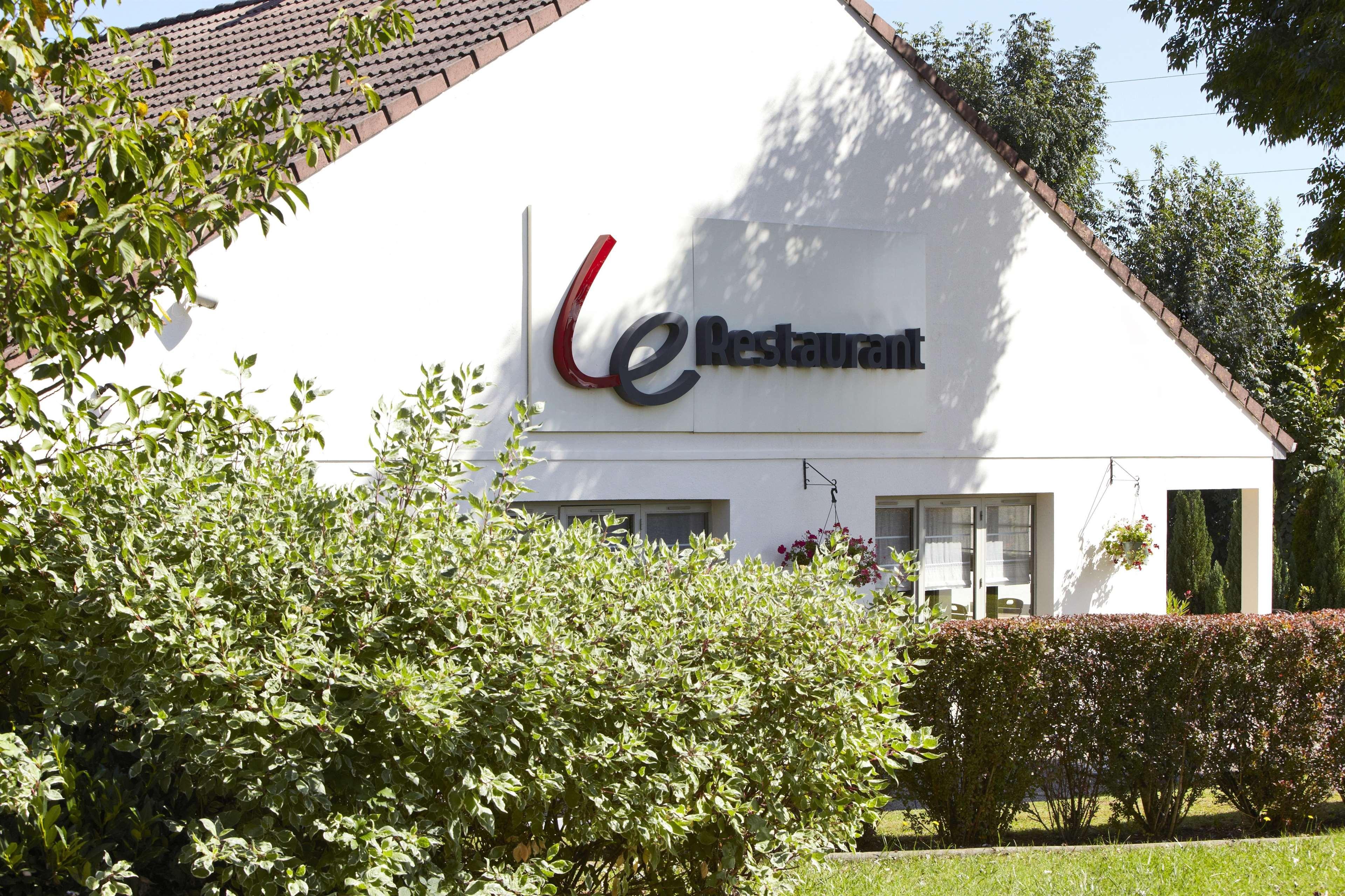 Campanile Montbeliard - Sochaux Hotel Exterior foto