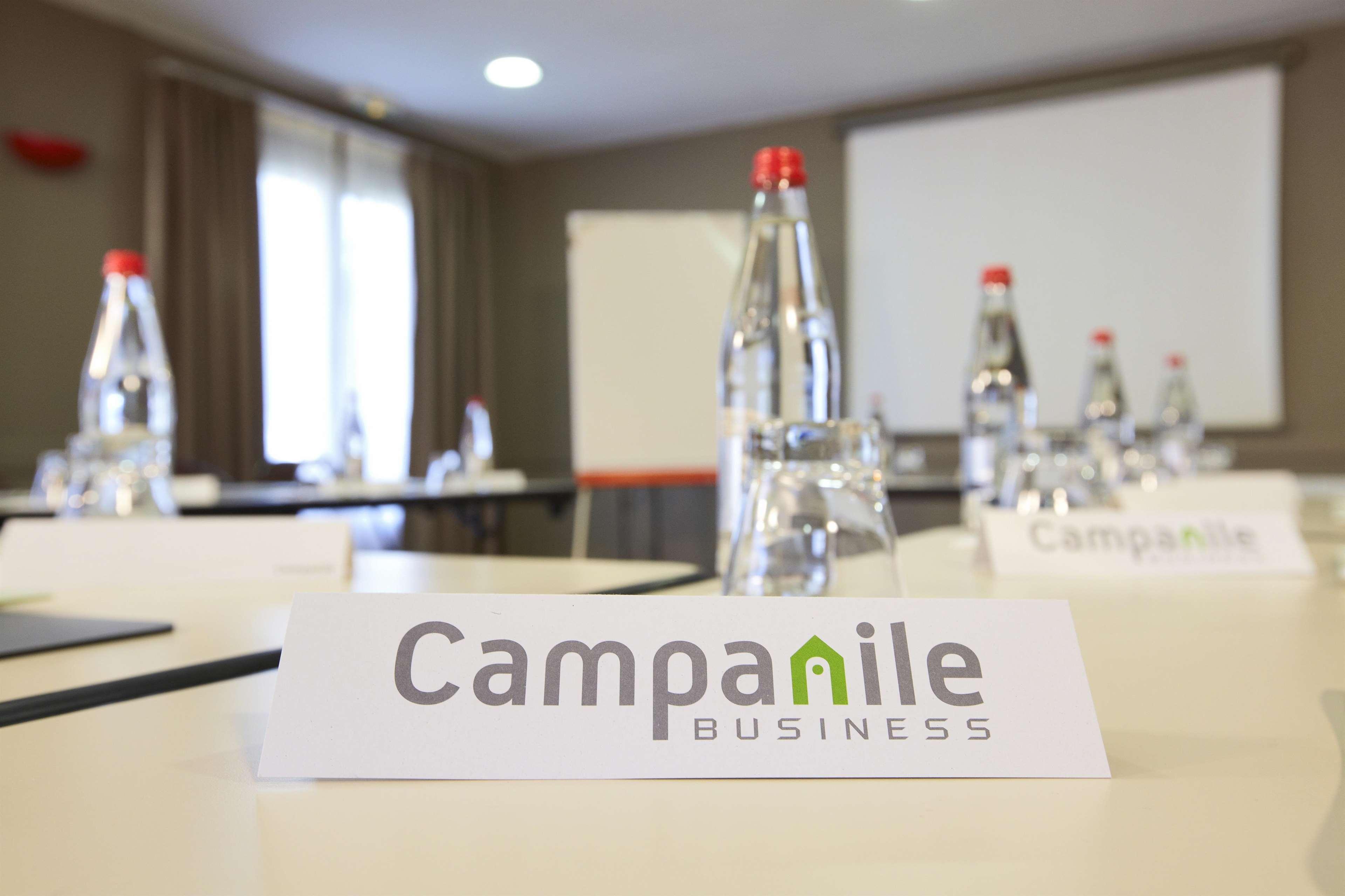 Campanile Montbeliard - Sochaux Hotel Exterior foto
